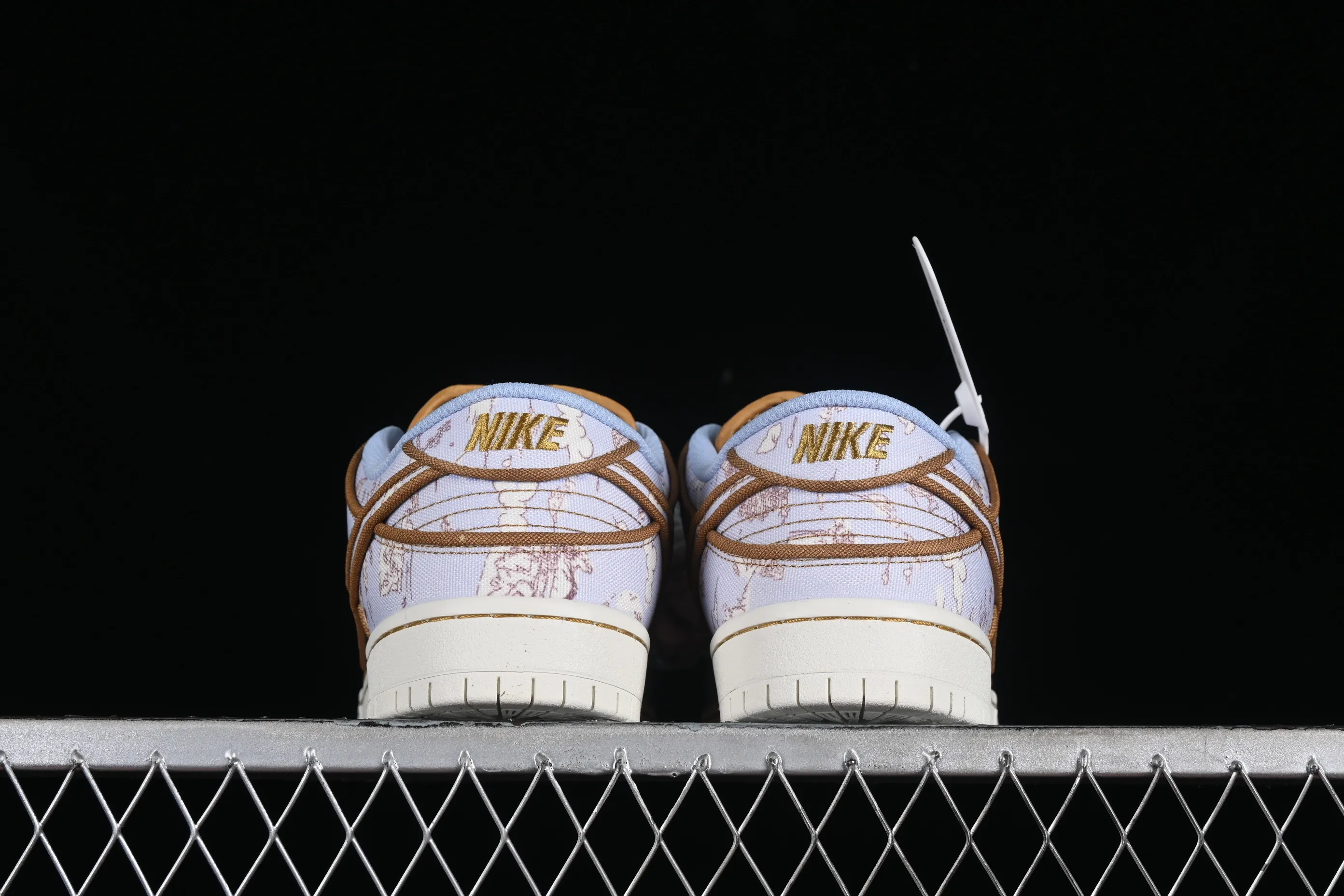 All Categories Nk SB Dunk Series Nk SB Dunk Low Low-top sneakers N version Nk SB Dunk Low Premium "Pastoral Print" Pastoral print SB low-top casual sneakers FN5880-001